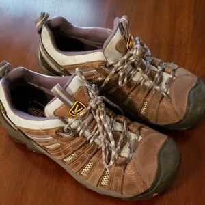 Women's KEEN work shoe
